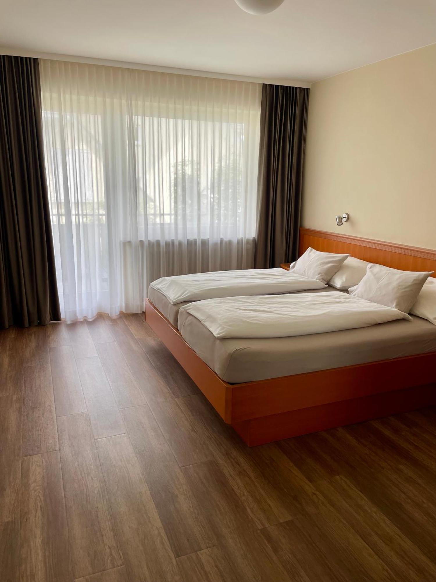 Hotel Gaestehaus Zuern Вассербург Экстерьер фото